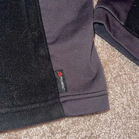 Helly Hansen Polartec Fleece Jacket - size large. U - Picture 5 of 6